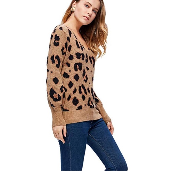 TABITHA Leopard Print Pullover Sweater - Picture 3 of 6
